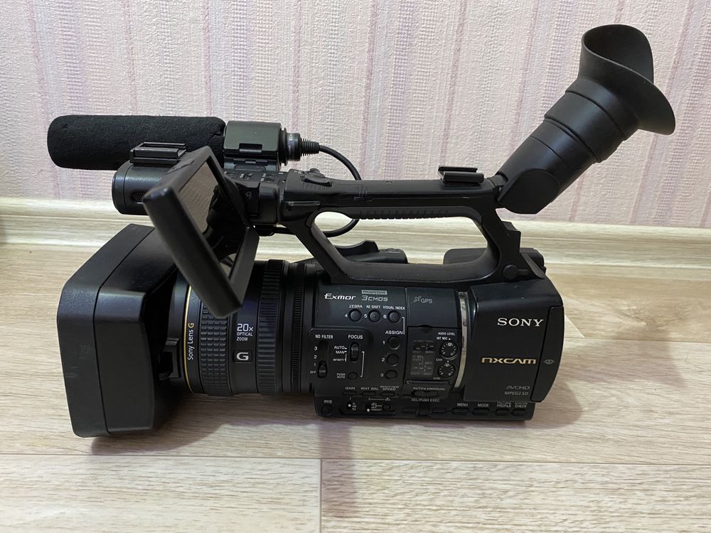 Видеокамера Sony HXR-NX5E