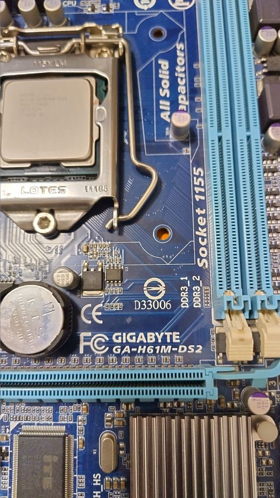 Gigabyte ga-h61m-ds2 + celeron g530
