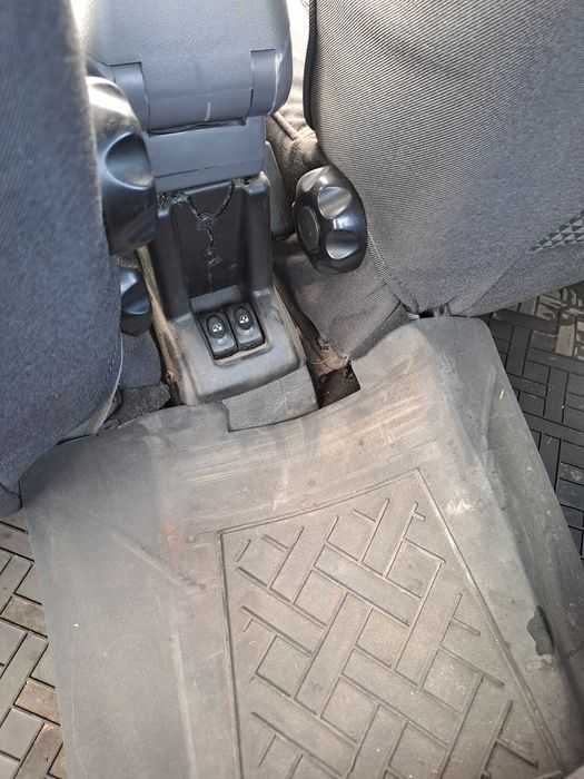 dezmembrez logan 1.5 dci euro4