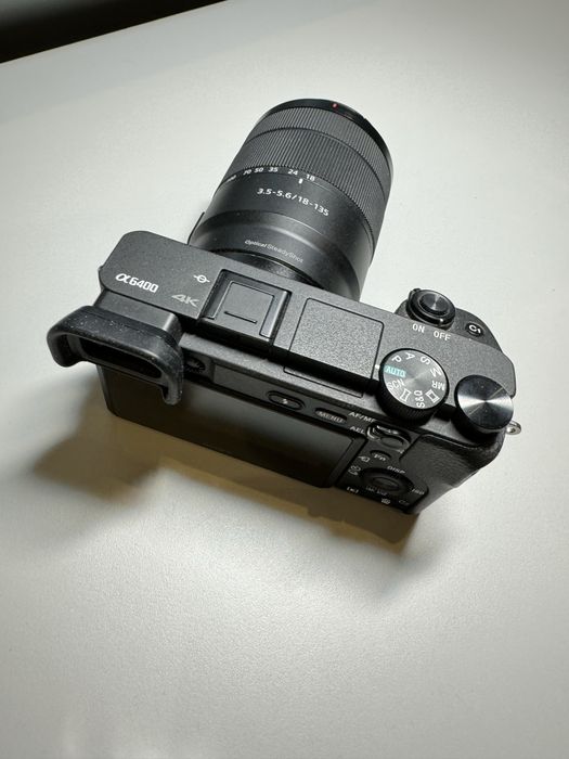 Фотокамера Sony Alpha ILCE-6400 Kit 18-135mm черный