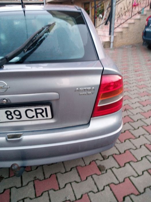 Vând Opel Astra an fabricație 2000