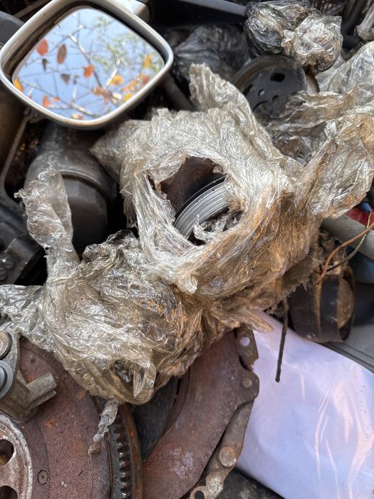 Vand urgent ,400 lei  ,toate piesele de golf 4 diesel din poze