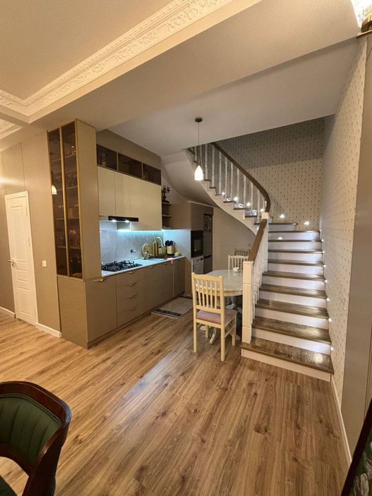 Продаётся 4х комнатная Дуплекс