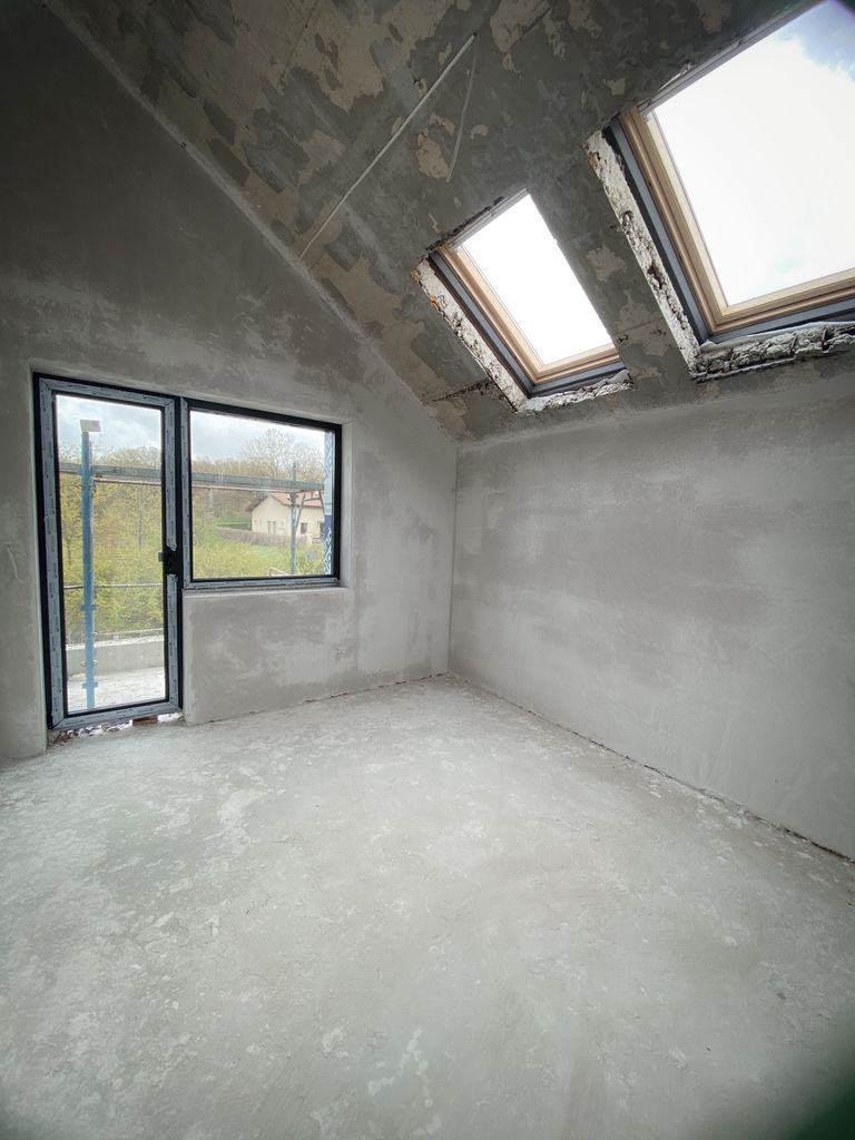 Продава се Къща в с. Приселци, Област Варна - 185 кв.м за 1352 €/кв.м - Снимка #11
