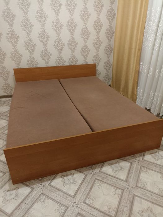 Продам двуспальную кровать!