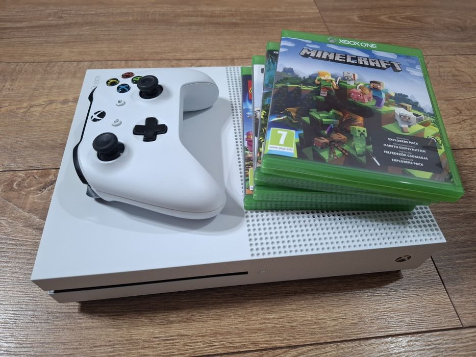 Xbox One S 1TB + Controller original + 4 jocuri