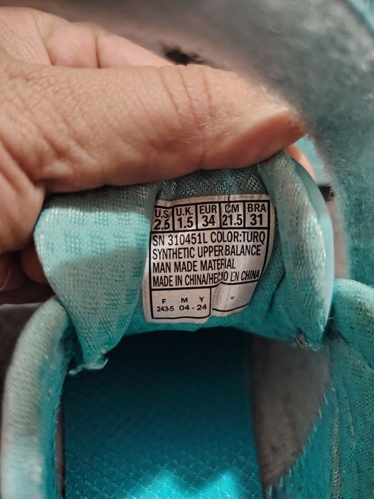 Продавам детски обувки