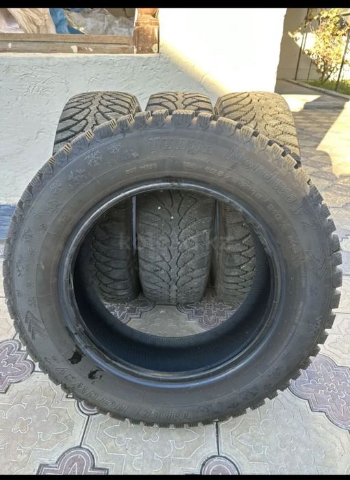 Срочно продам зимние шины для Кобальта 85.000 -4штуки размер 195х65х15