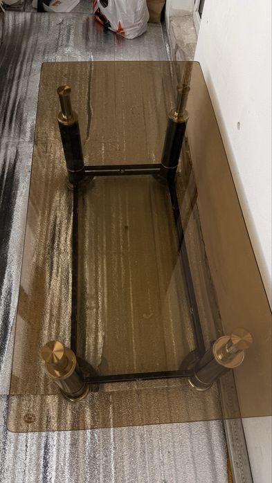 Продам журнальный стеклянный стол