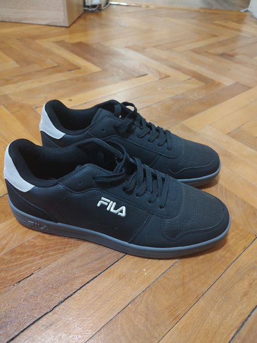 Маратонки FILA номер 42