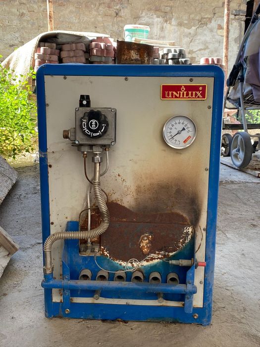 Продается печка автомат с горячей водой  в хорошем состоянии