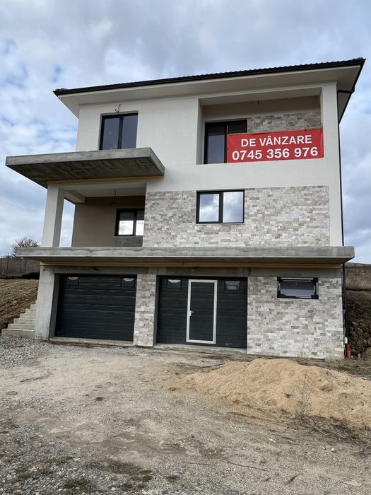 Casa individuala cu demisol , Chinteni , teren 600 mp