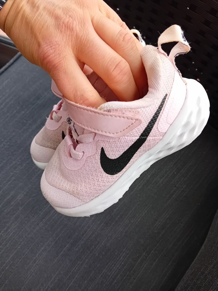 Детски рпзови маратонки Nike номер 22 сделка 12 см