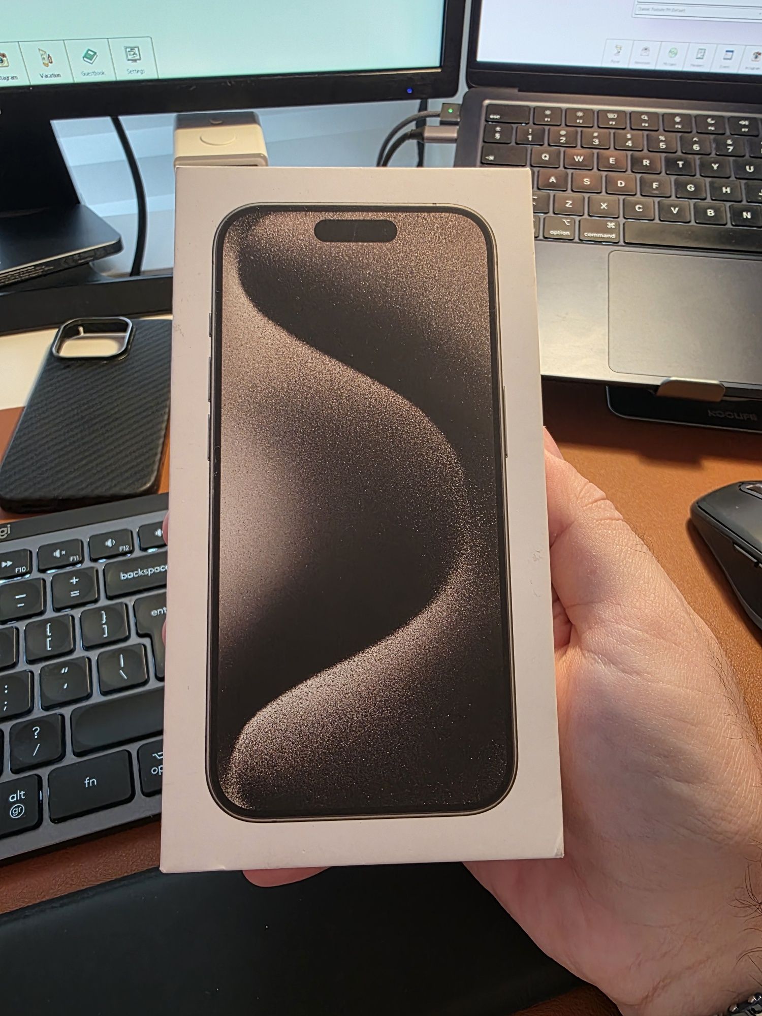 iPhone 15 Pro 256Gb Natural titanium