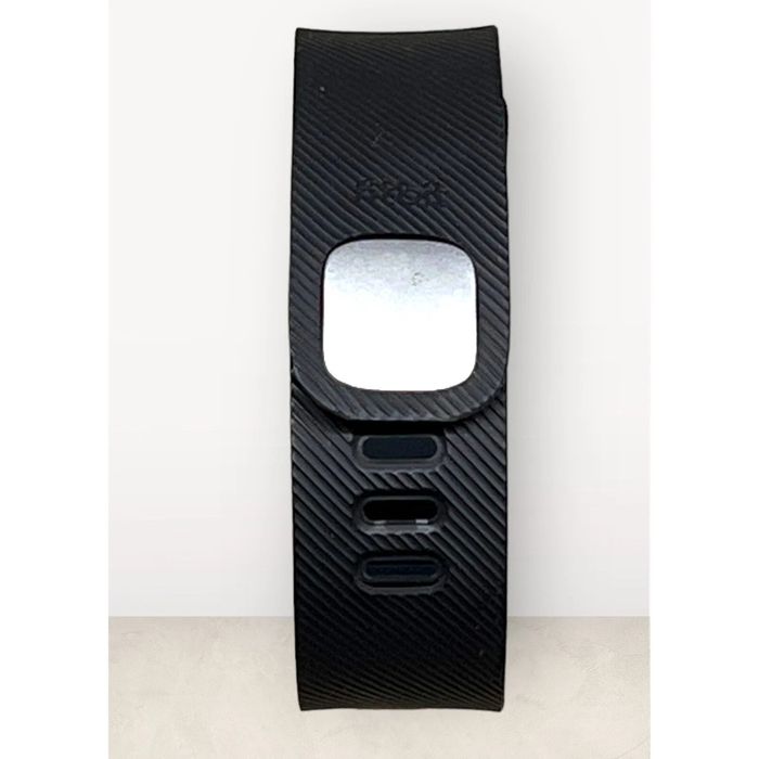 Продавам фитнес гривна Fitbit Charge
