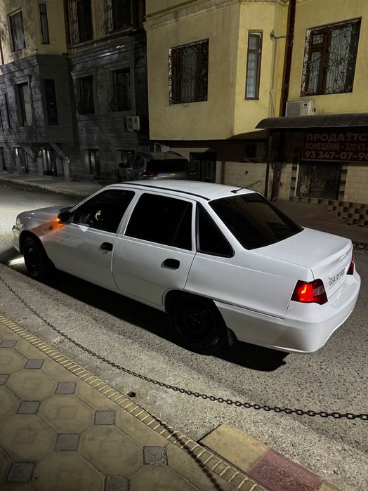 Нексия 2 2013 года люкс позиция 1.6 Донс матор