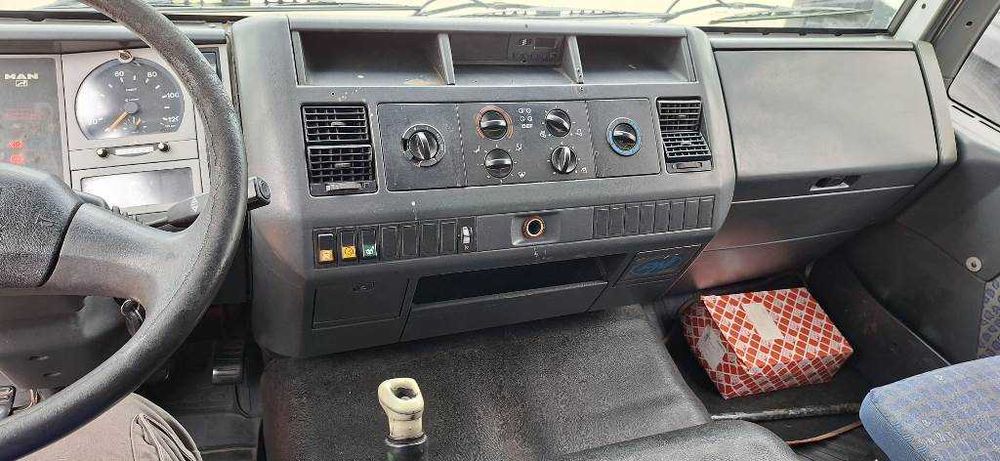 Vand camion MAN LE 8.140 LL20AA40   an 2004