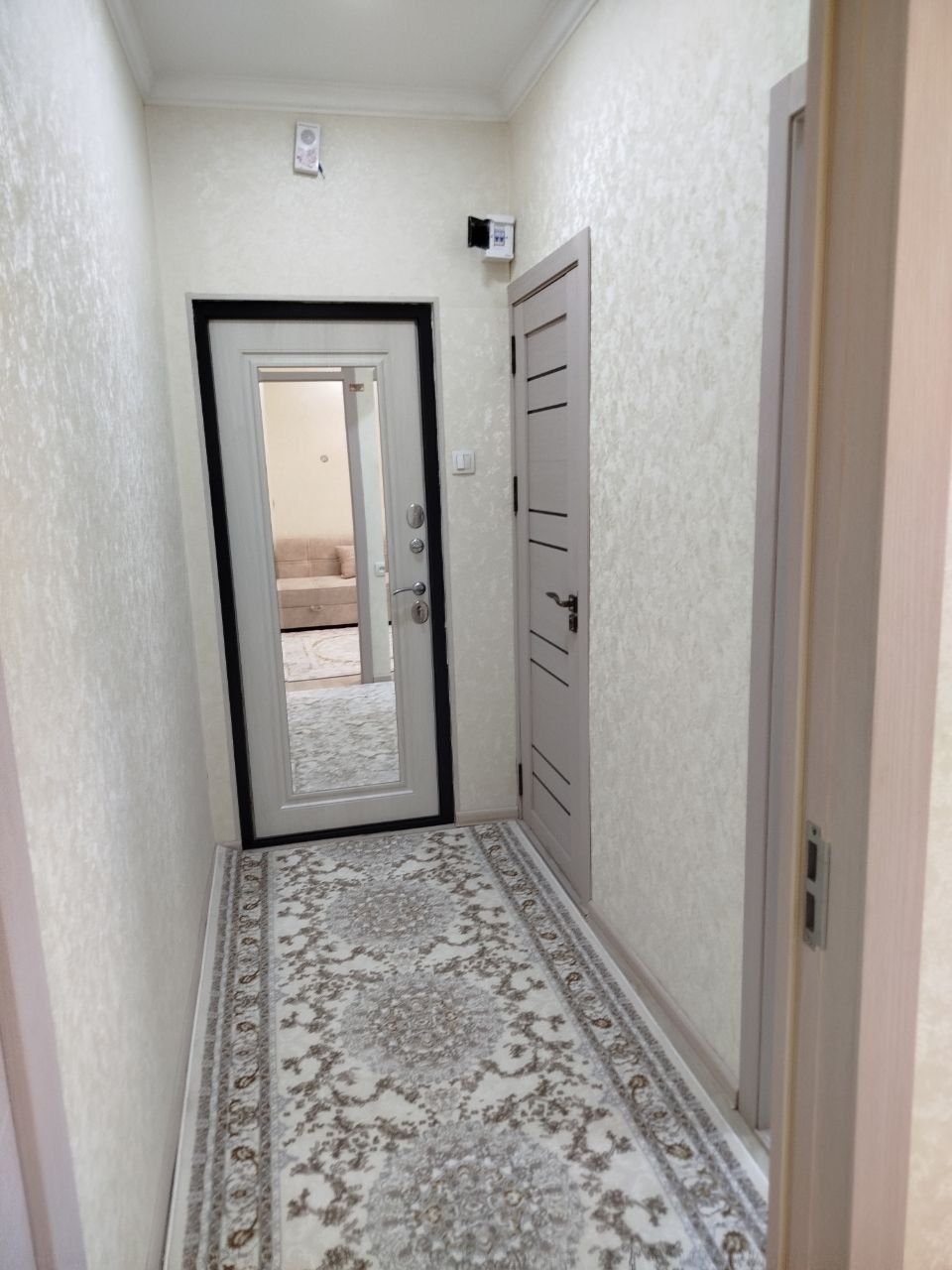 Юнусабад продажа Своя 13 кв. 2в3х/3/4 . Не тарец.Новый Евроремонт.