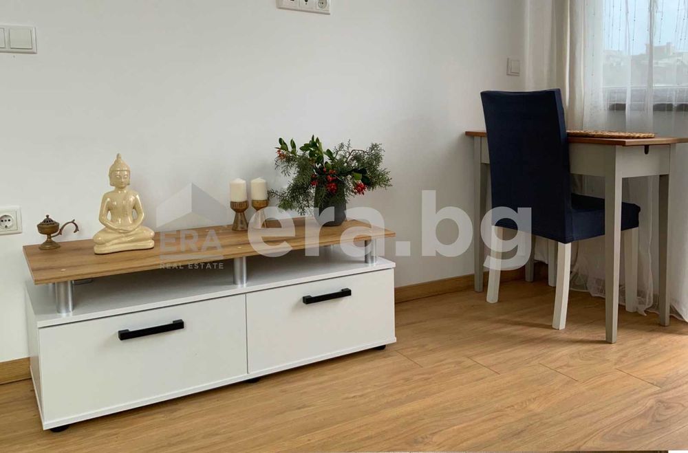 Продава се Тристаен апартамент в Варна, Левски - 78 кв.м за 2113 €/кв.м - Снимка #4