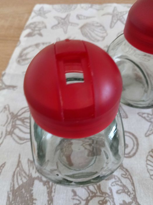 Нов комплект за подправки