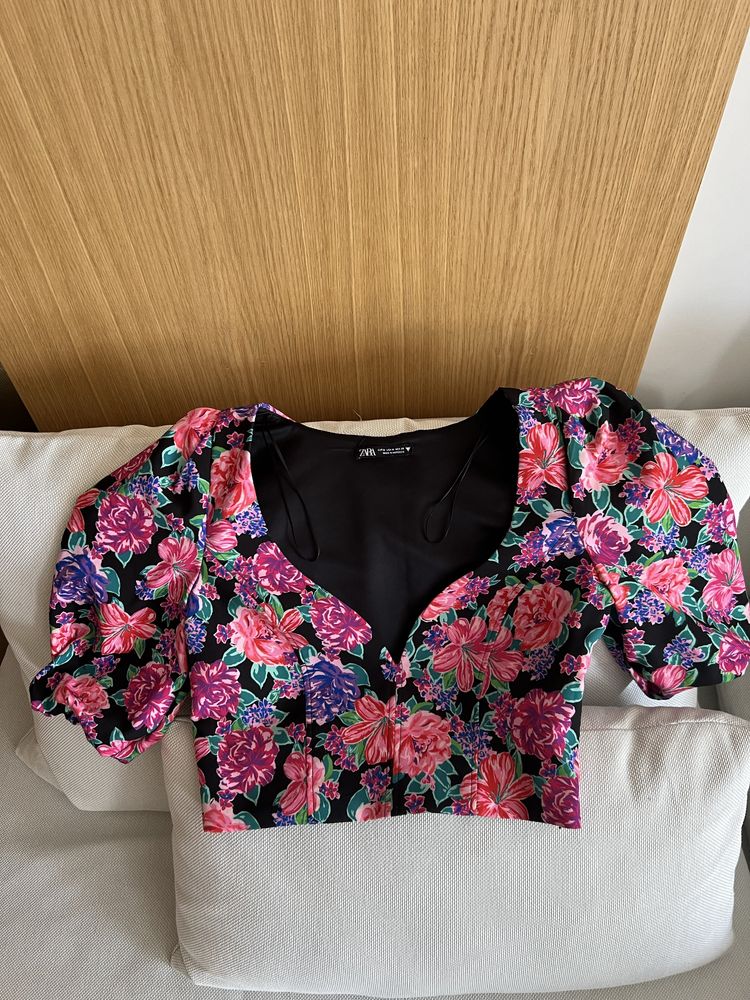 Блуза с буфан ръкав Zara