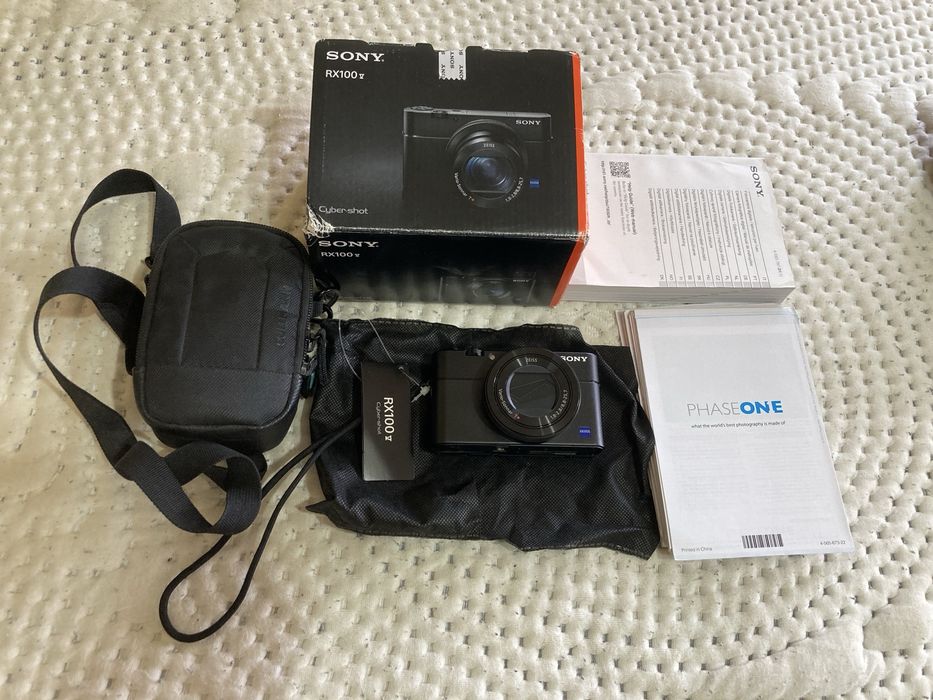 Sony Cyber-Shot RX100 Mark V gopro hero 5 black