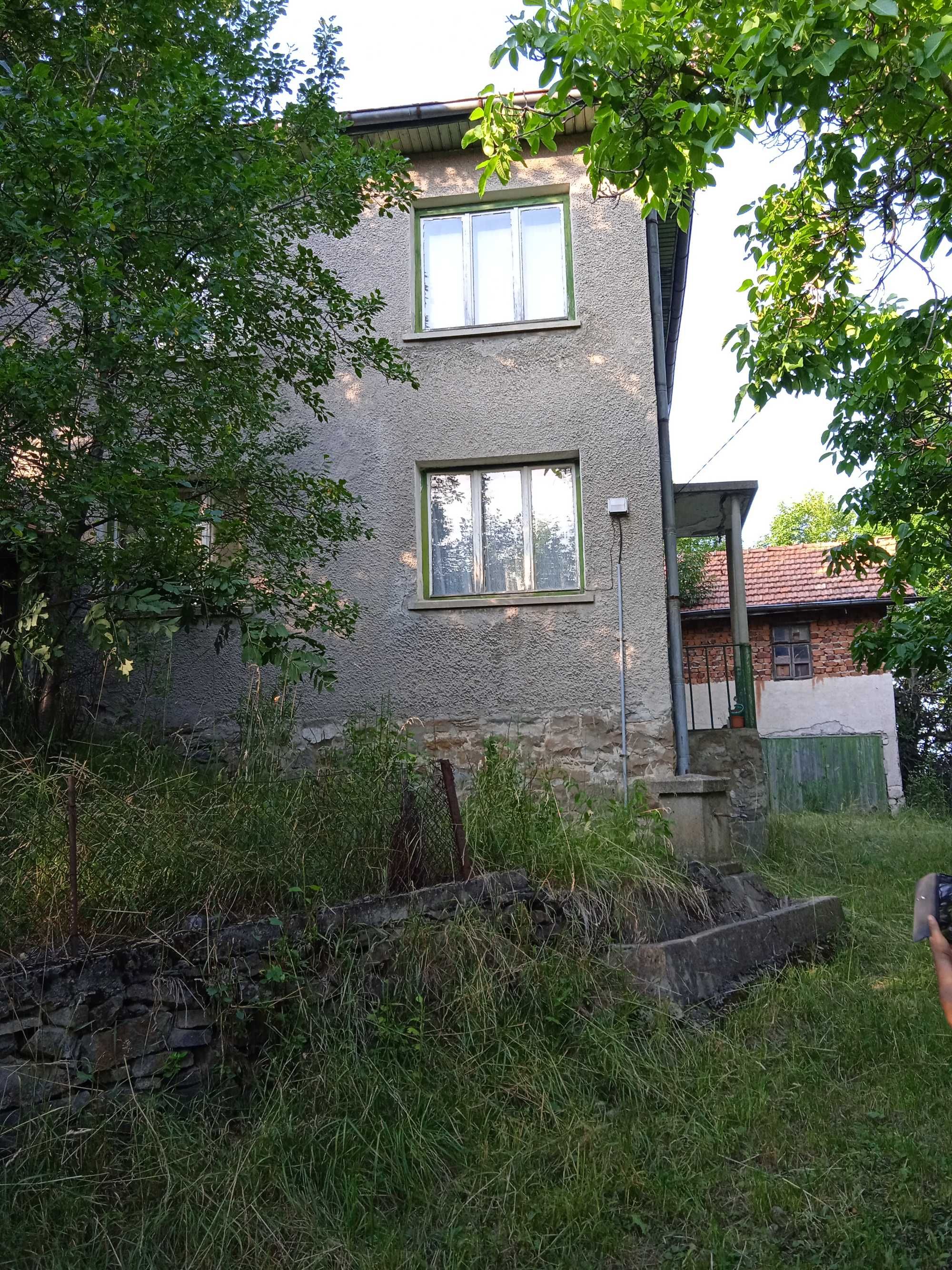 Продавам къща в село Зимевица