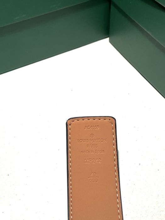 Louise Vuitton Curea