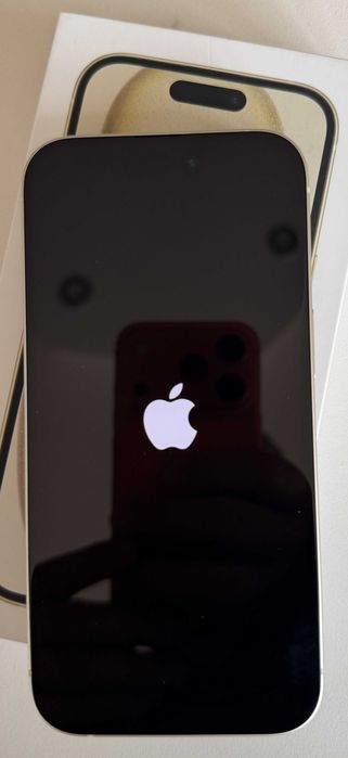 iPhone 15 128gb, Yellow - като нов, гаранция!