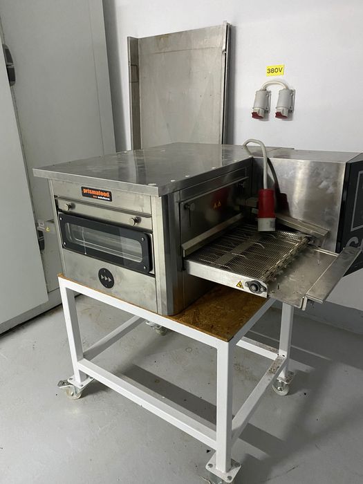 Cuptor tunel nou pentru  pizza sau covrigi