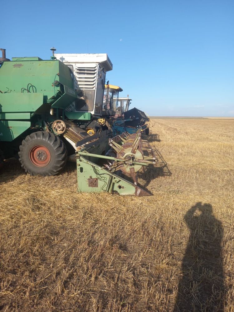 Продам Комбайн Енисей