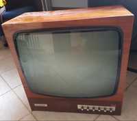 Продава се стар телевизор Люлин