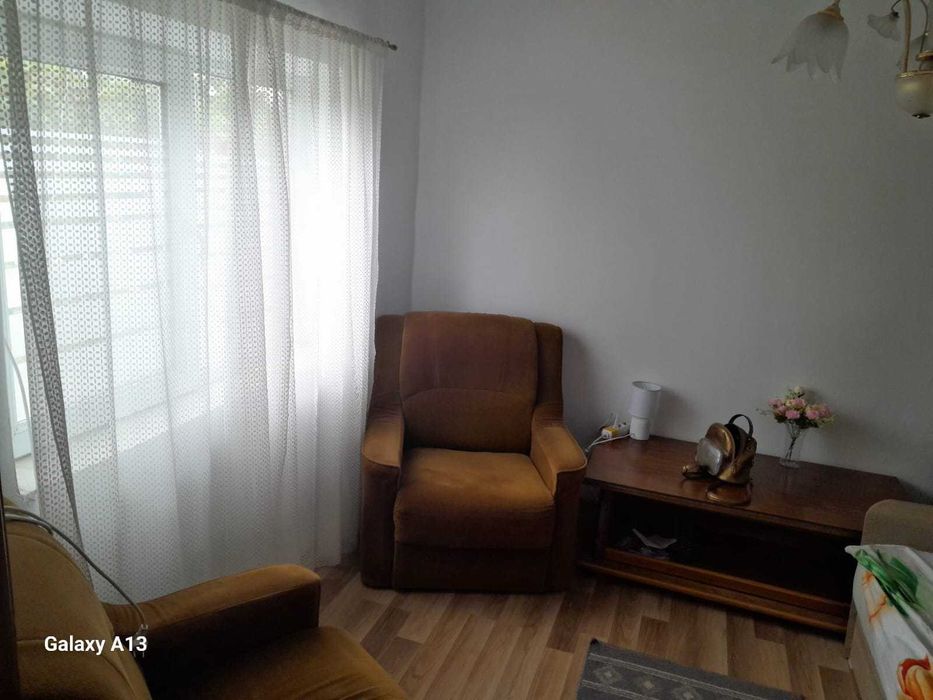 Proprietar vand casa batraneasca locuibila REZERVATA