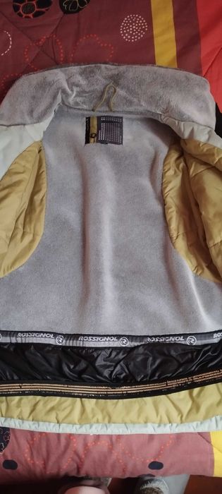 Дамско спортно яке