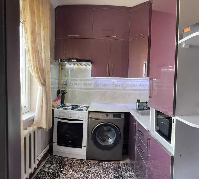 Карасу 1 продается квартира Мирзо Улугбек 2в4/5/5  59м2