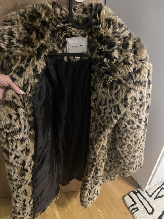 Haine de blana artificiala ZARA