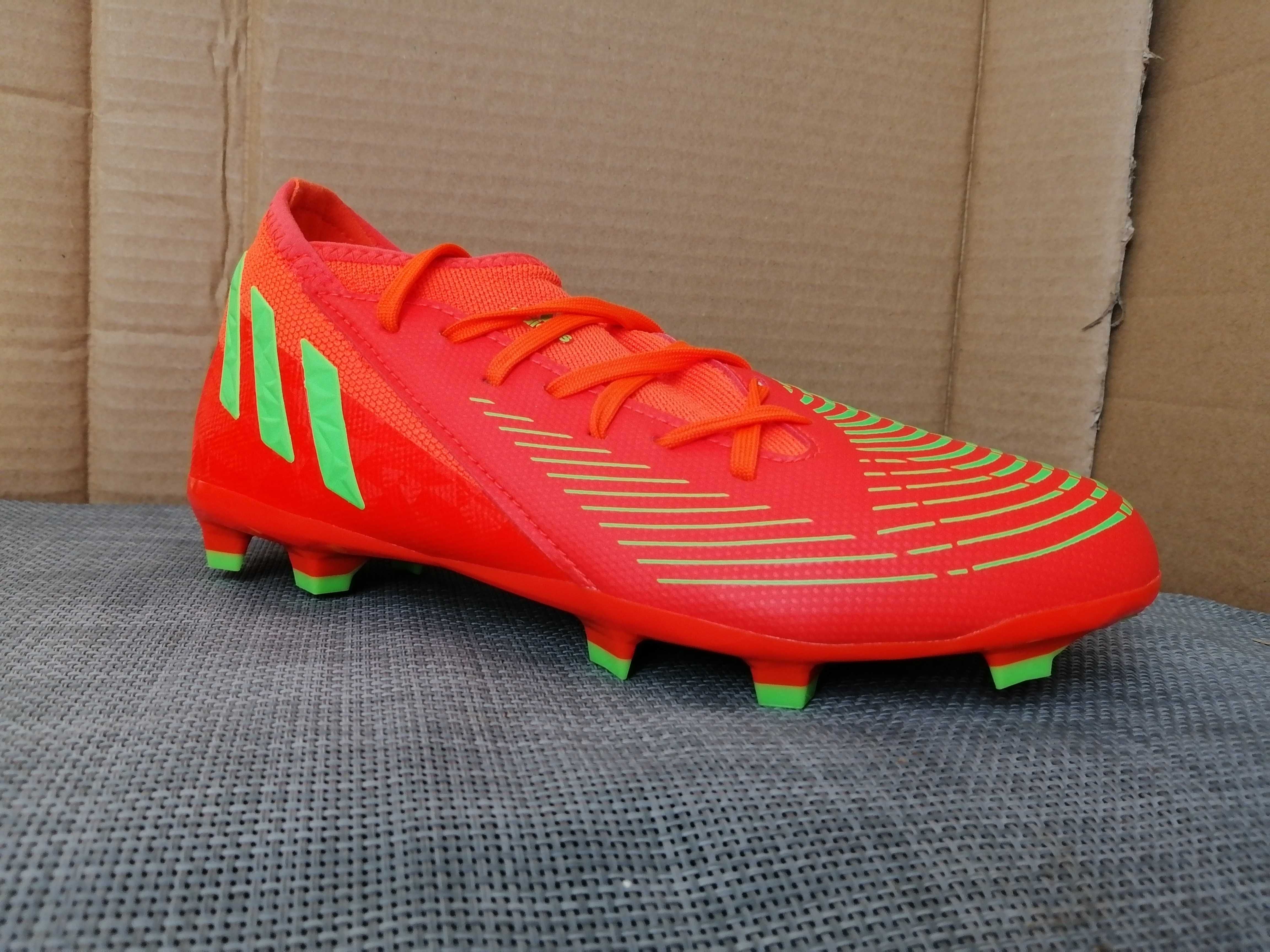 Vând ghete de fotbal pentru iarbă Adidas Predator