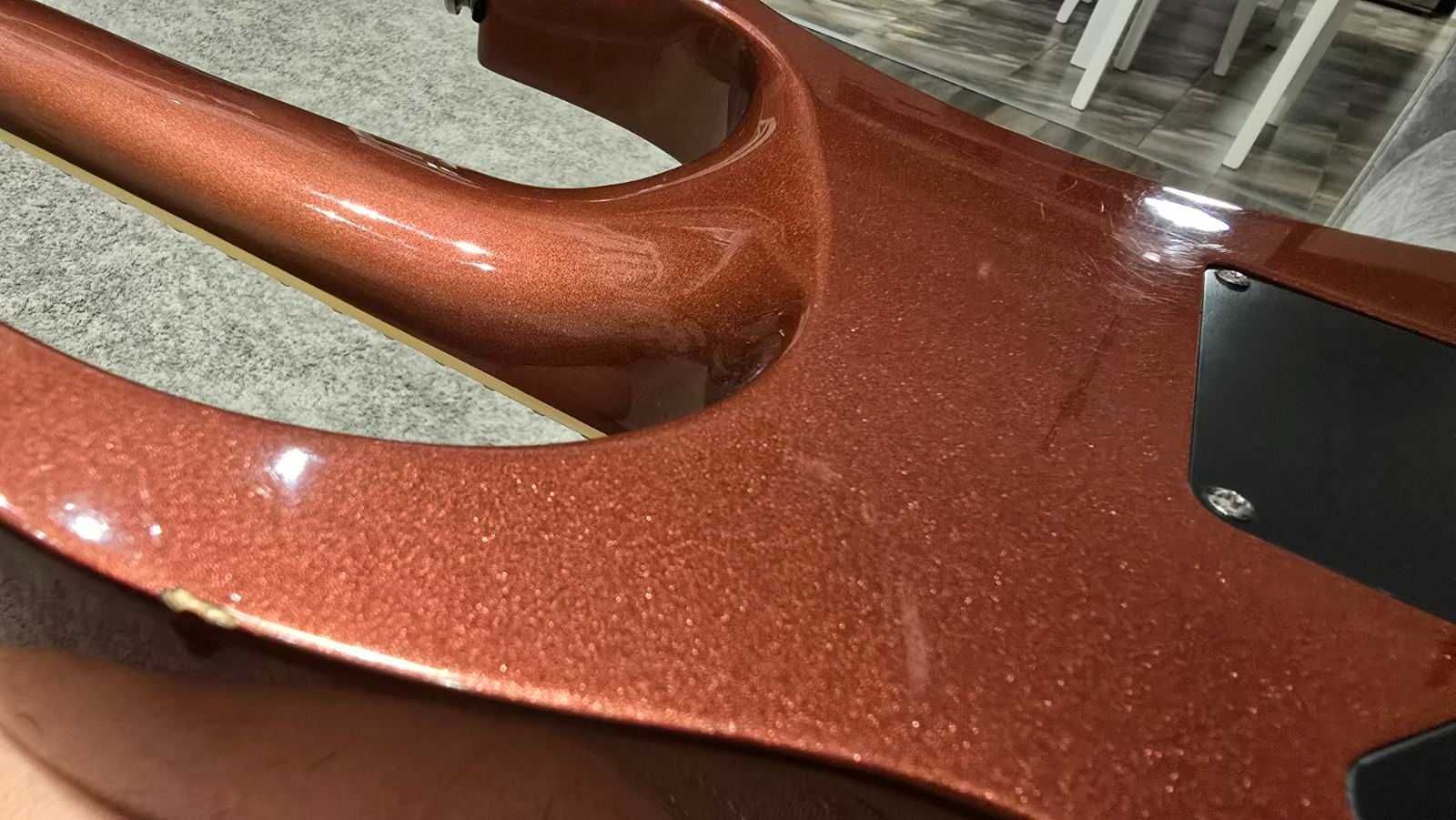 Продавам електрическа китара Ibanez RGT42