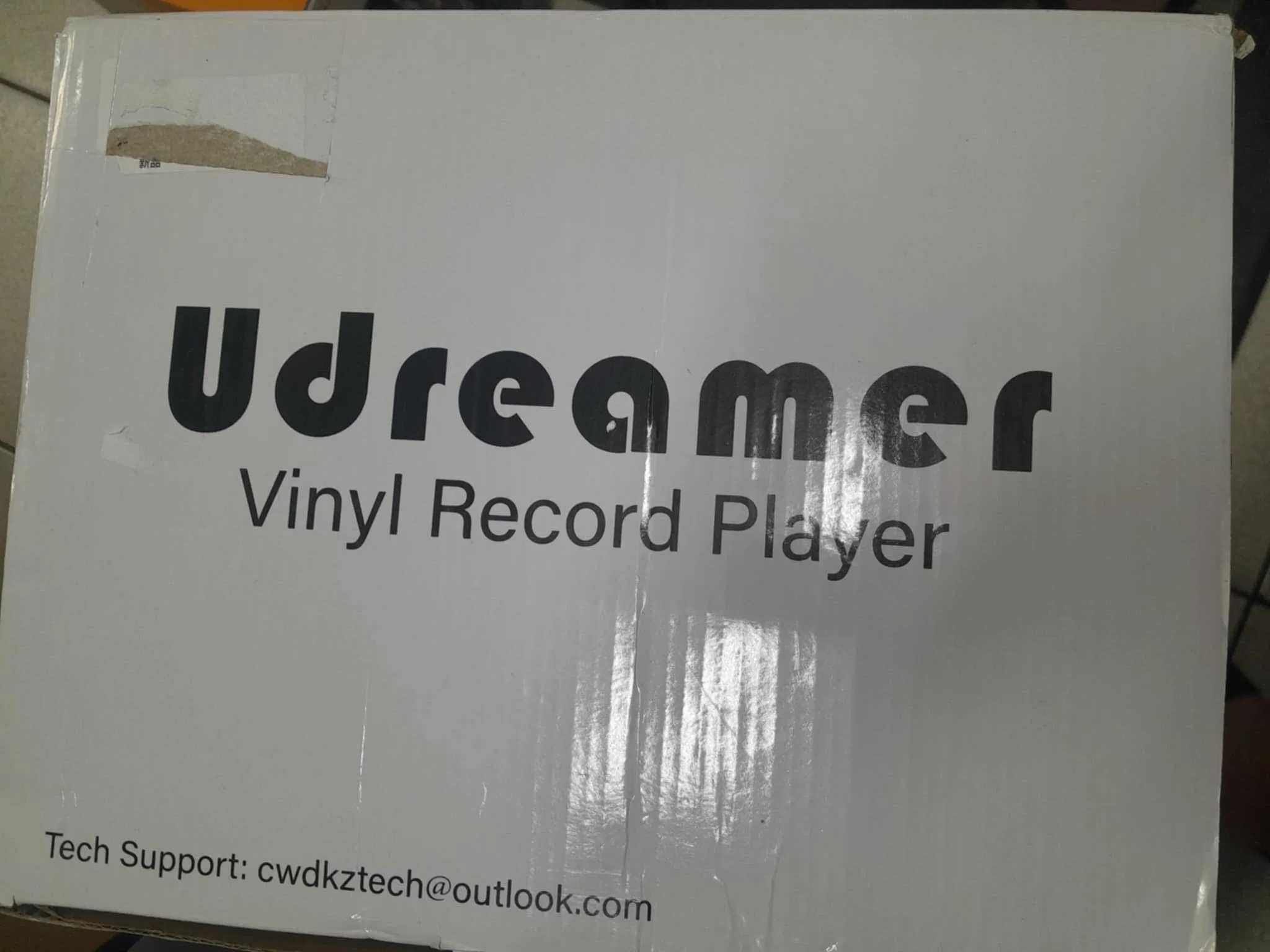 Грамофон Udreamer с 2 двойни стерео високоговорителя