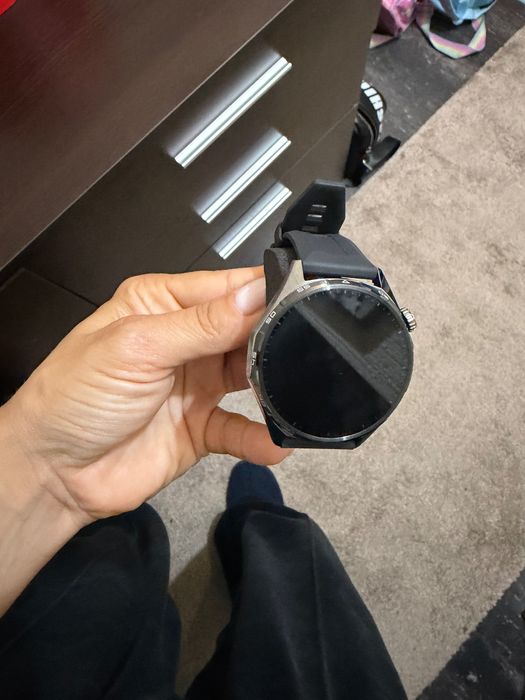 Нов смарт часовник