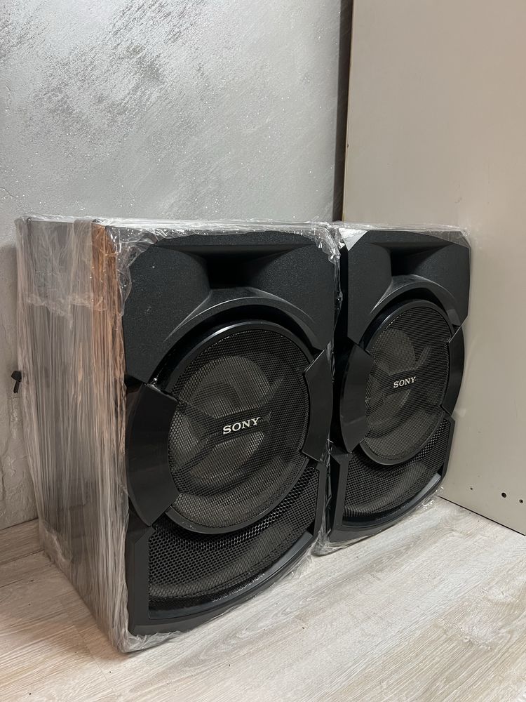 Продава се Sony Shake 30d
