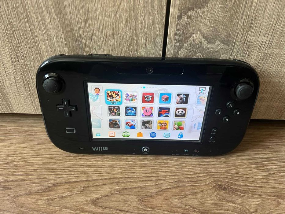 Consola Nintendo WII U modata cu jocuri si aplicatie descarcat jocuri