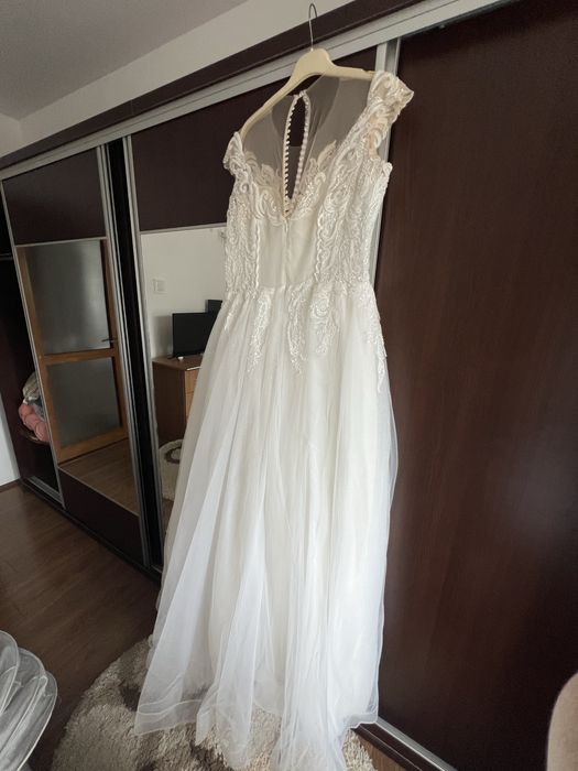 Vand rochie de mireasa