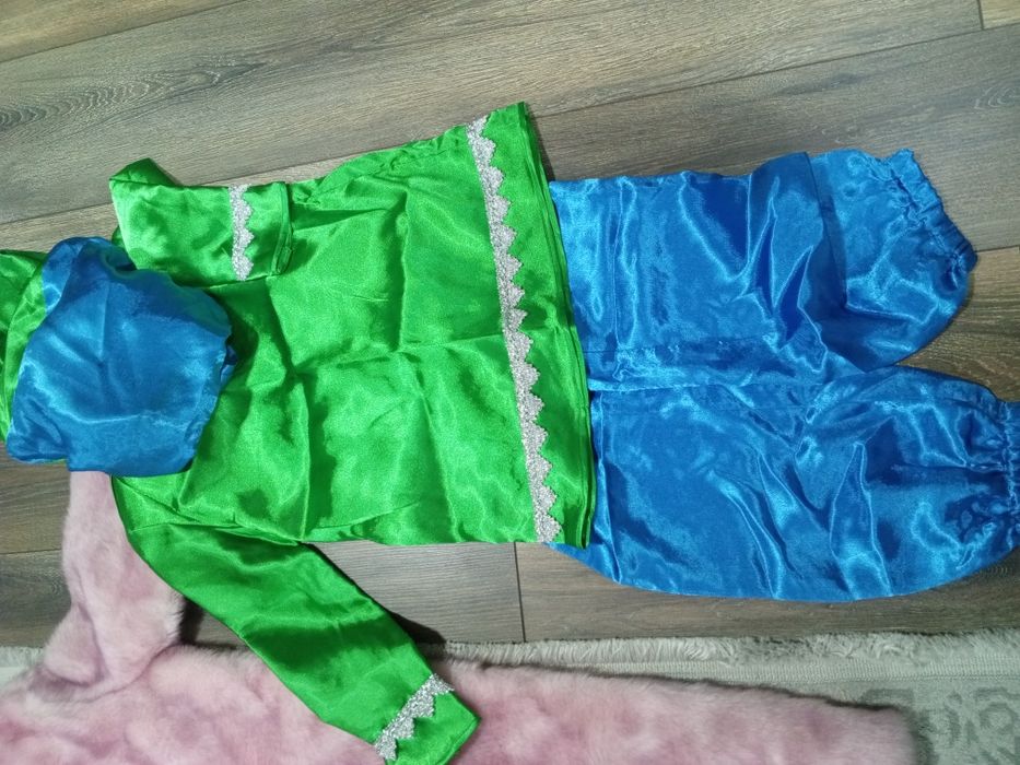 Продам новогоднее костюмы