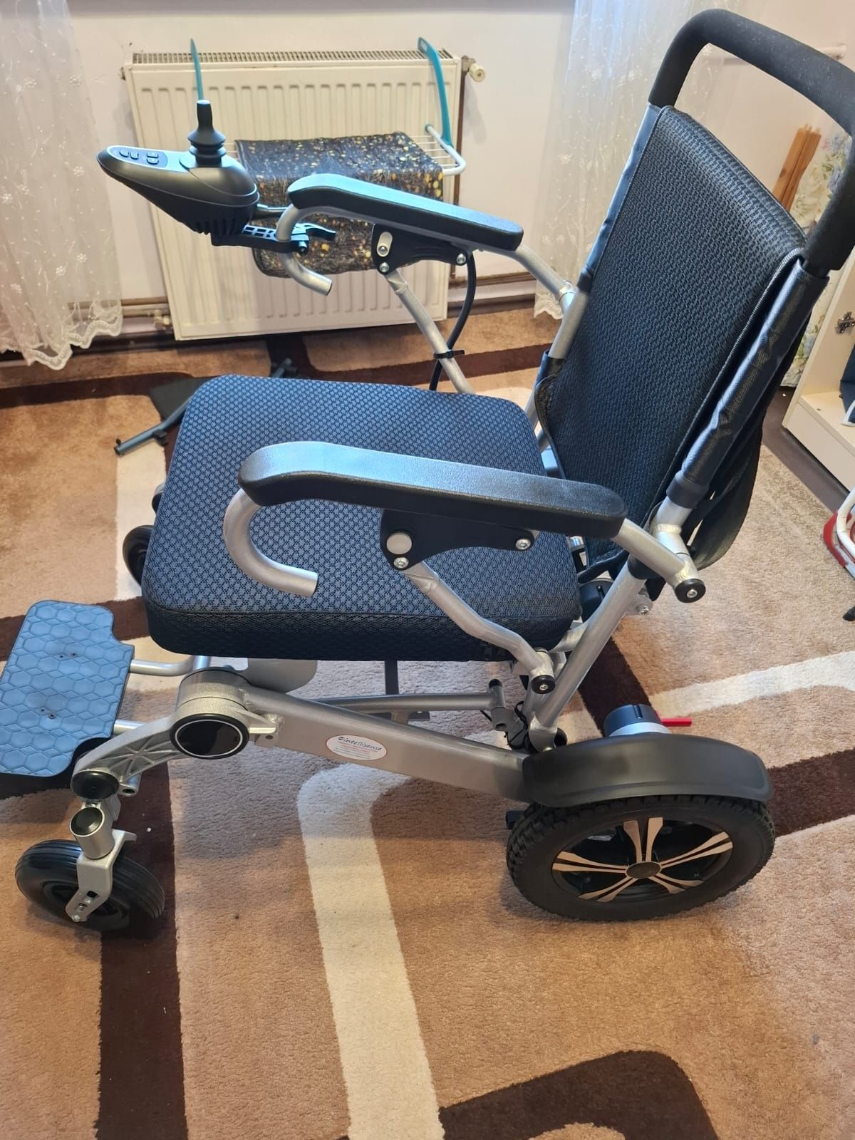 Carucior invalizi electric, pliabil, pro-travel