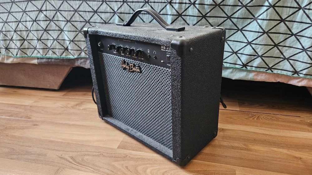 Bass si Amplificator Harley Benton