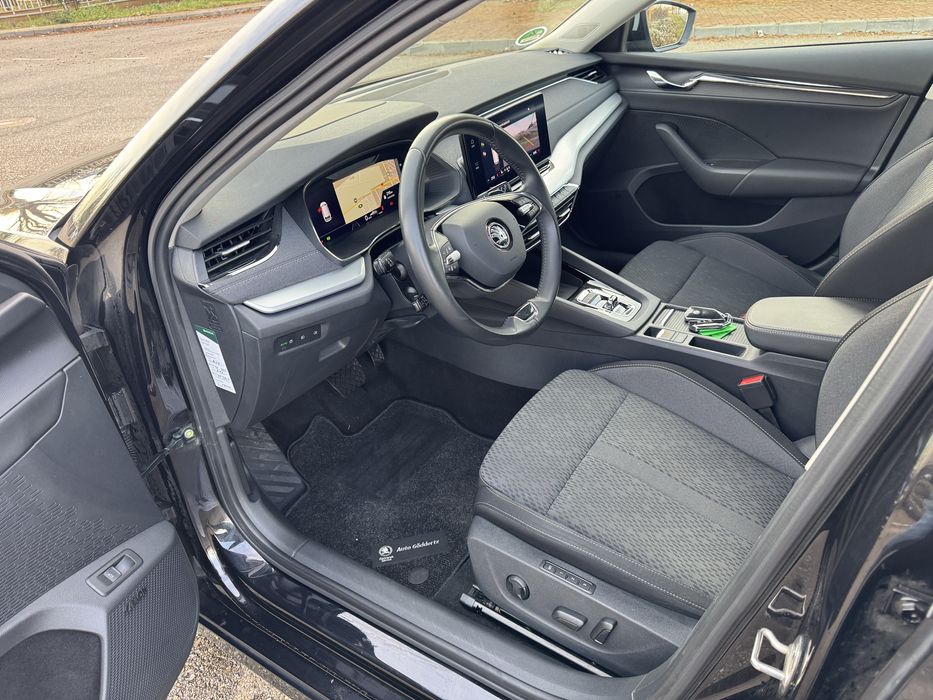 Skoda Octavia/Matrix/Virtual/Canton/Camera/Led/Ambientale