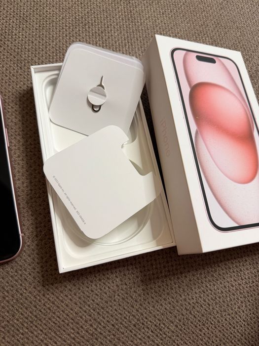 iPhone 15 128gb 90% battery Pink