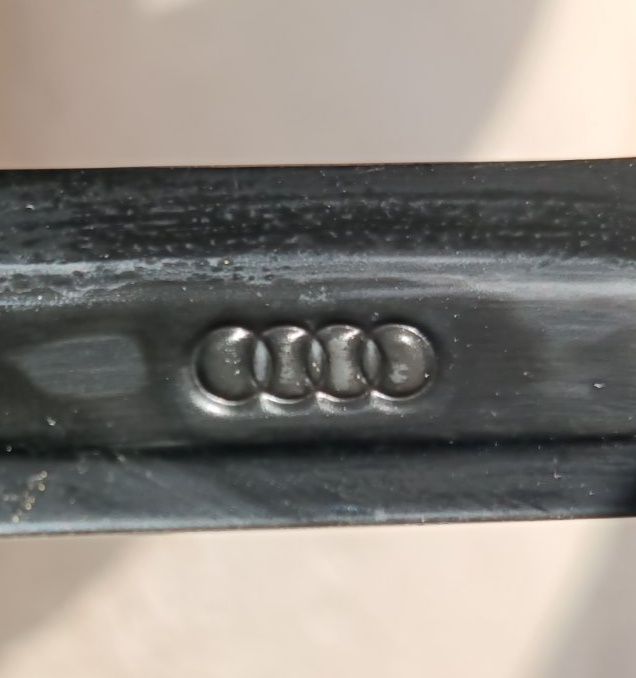Оригинални джанти с гуми зимни 20 цола за Audi A8 S8
