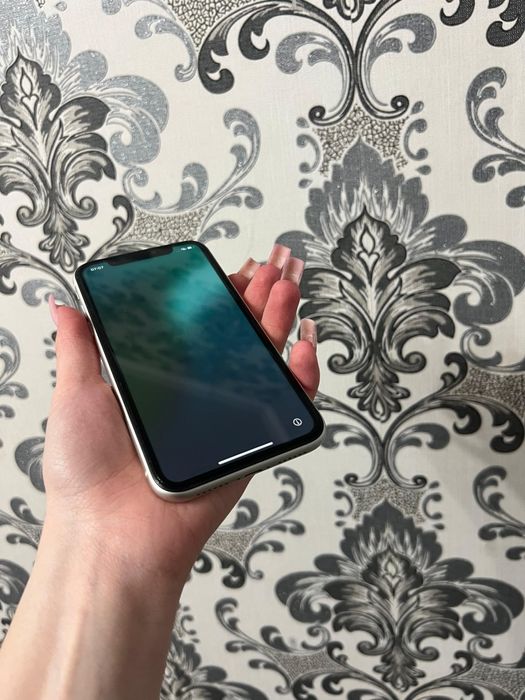 Продам срочно 11  Память 64